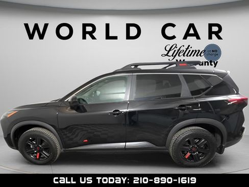 Used 2025 Nissan Rogue SV AWD/4WD image 9