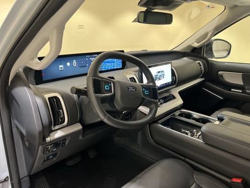 Certified 2025 Ford Expedition Max Active AWD/4WD image 9