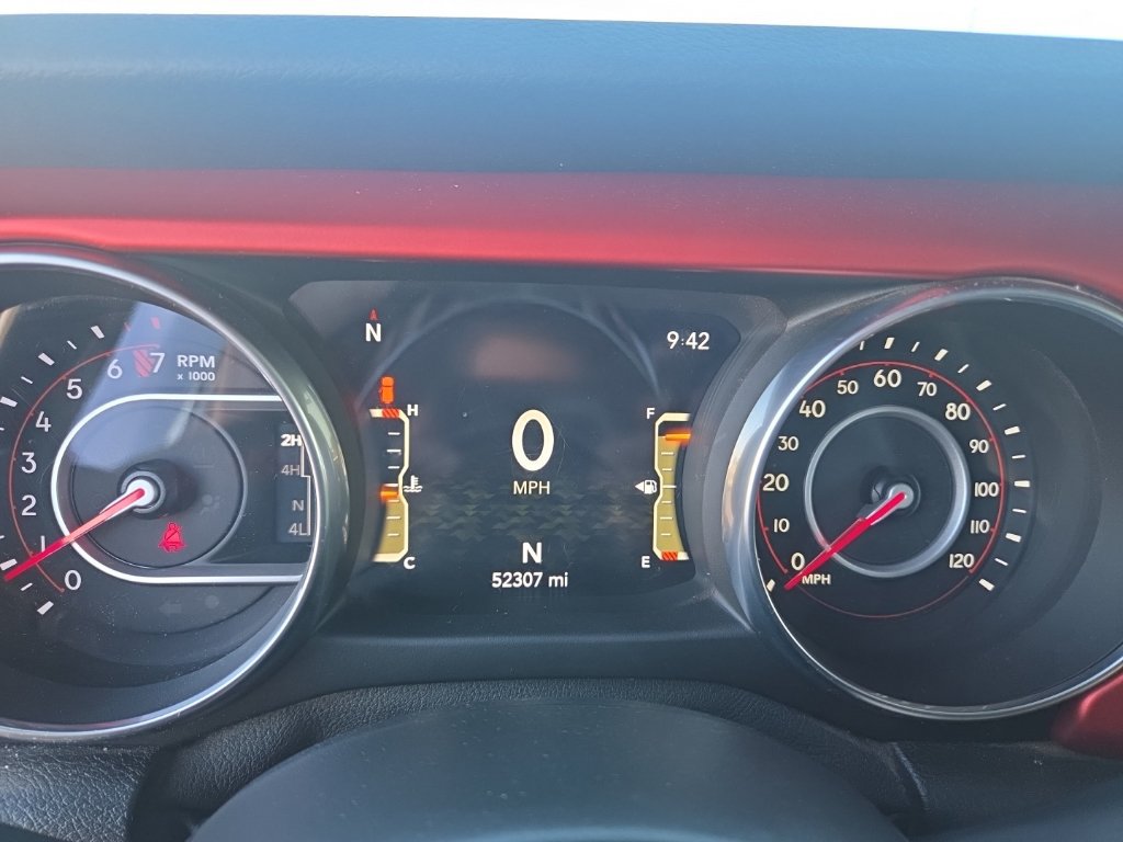 Used 2018 Jeep Wrangler Unlimited Rubicon AWD/4WD image 35