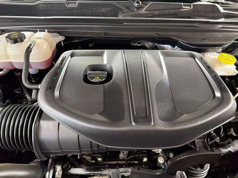 Used 2025 RAM 1500 Big Horn AWD/4WD image 34