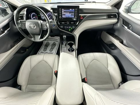 Used 2023 Toyota Camry SE w/ Convenience Package FWD image 10