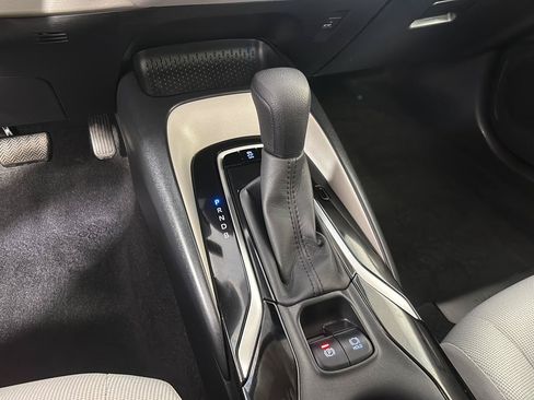 Used 2020 Toyota Corolla LE w/ LE Convenience Package FWD image 34