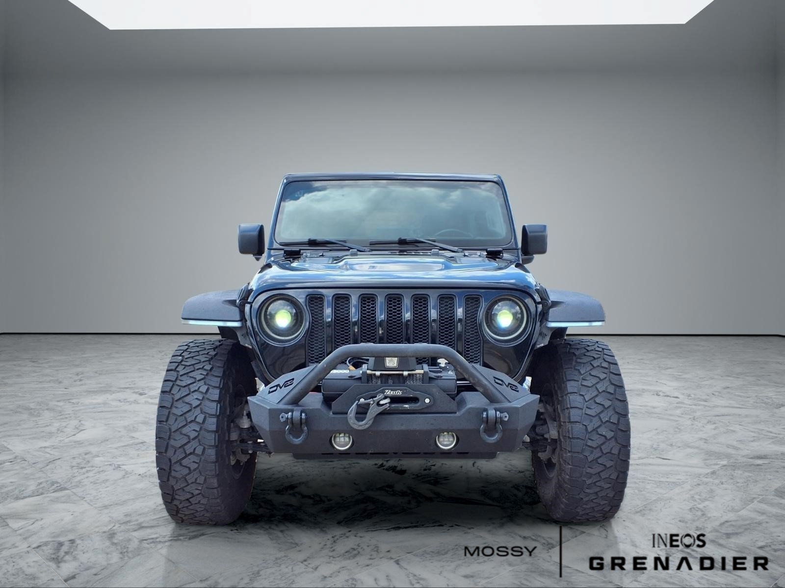 Used 2022 Jeep Wrangler Unlimited Rubicon w/ Cold Weather Group AWD/4WD image 3