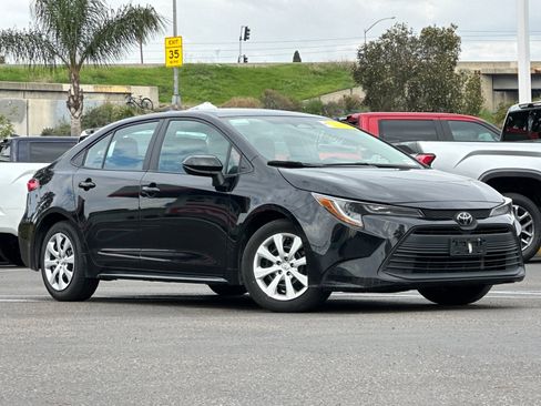 Used 2024 Toyota Corolla LE image 8