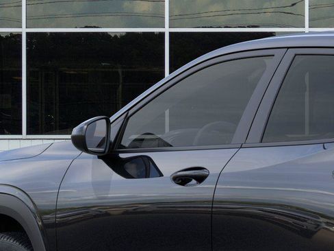 New 2026 Chevrolet Trax LS w/ LS Convenience Package FWD image 12