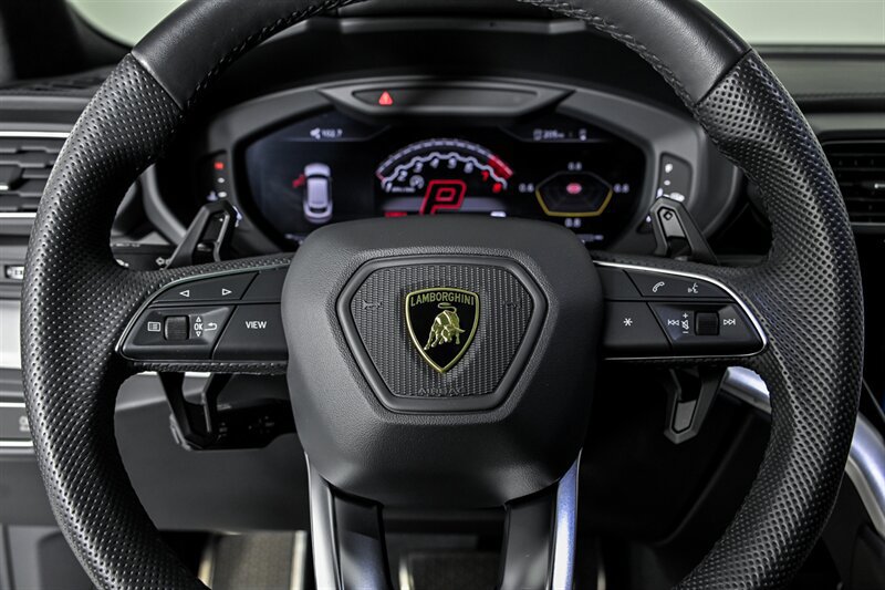 Used 2021 Lamborghini Urus AWD/4WD image 30