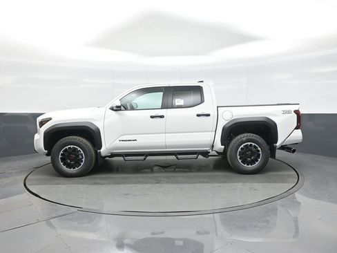 New 2026 Toyota Tacoma TRD Off-Road image 4