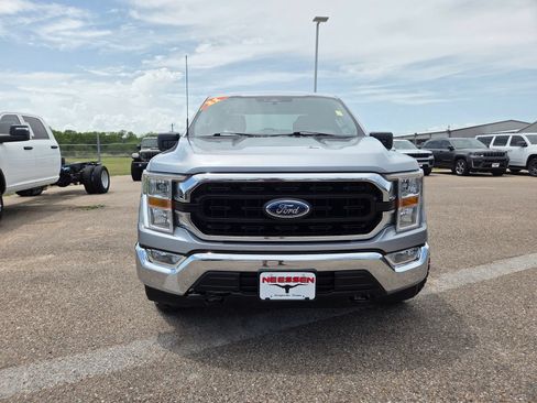 Used 2021 Ford F150 XLT w/ Trailer Tow Package AWD/4WD image 2