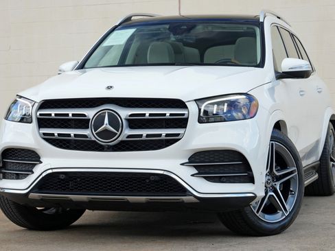 Used 2023 Mercedes-Benz GLS 450 4MATIC image 3