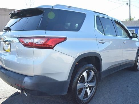 Used 2018 Chevrolet Traverse LT image 5