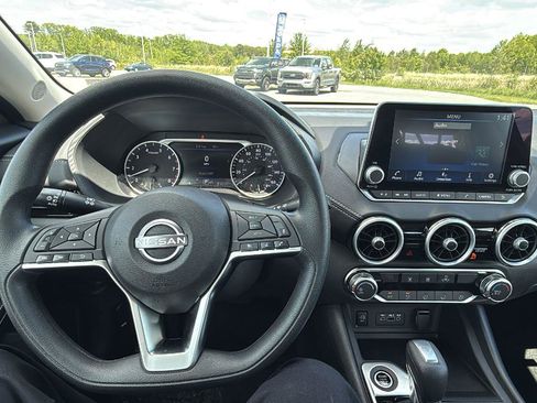 Used 2025 Nissan Sentra SV FWD image 26
