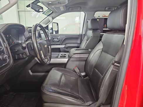 Used 2019 Chevrolet Silverado 2500 LTZ w/ Duramax Plus Package AWD/4WD image 18