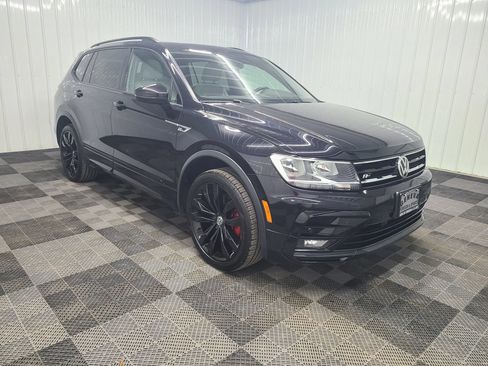 Used 2021 Volkswagen Tiguan SE R-Line AWD/4WD image 4