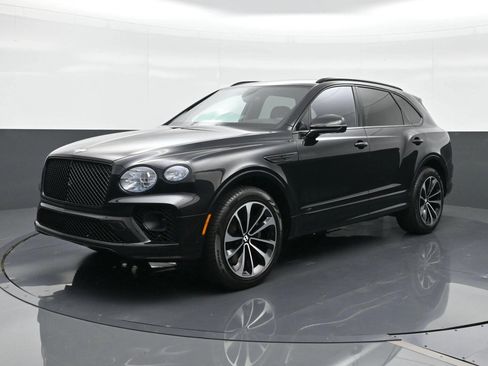 Certified 2022 Bentley Bentayga AWD/4WD image 1