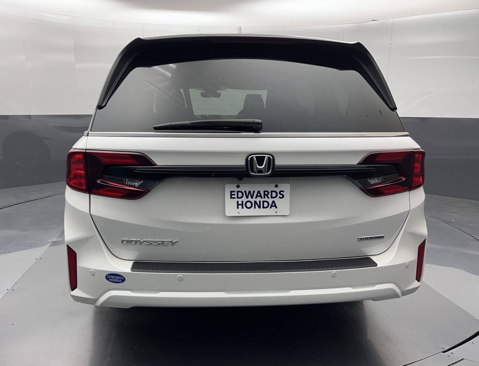 Certified 2026 Honda Odyssey Touring image 6