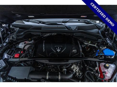 Certified 2024 Maserati Grecale GT AWD/4WD image 10