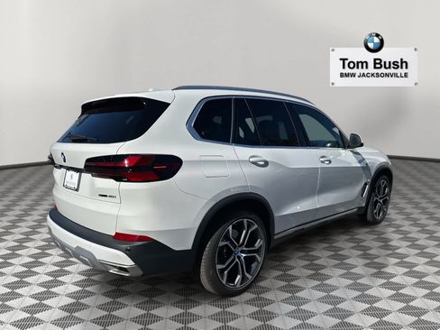 Certified 2025 BMW X5 sDrive40i w/ Parking Assistance Package image 3