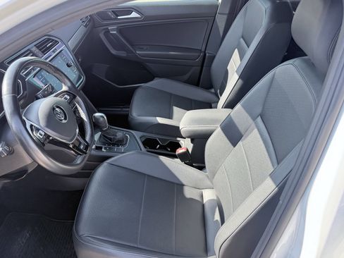 Used 2019 Volkswagen Tiguan SEL R-Line FWD image 33