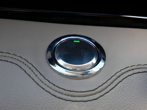 Used 2024 Lincoln Navigator Reserve AWD/4WD image 25