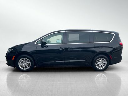 New 2026 Chrysler Pacifica Select