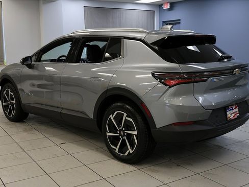 New 2026 Chevrolet Equinox EV LT image 4