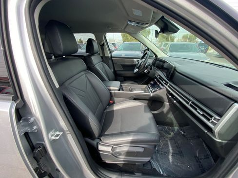 Used 2025 Hyundai Santa Fe SEL AWD/4WD image 30