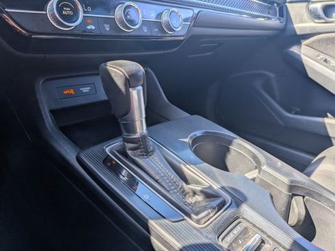 Used 2022 Honda Civic Sport image 11