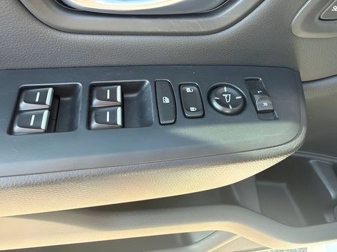 Used 2023 Honda Pilot Touring image 29