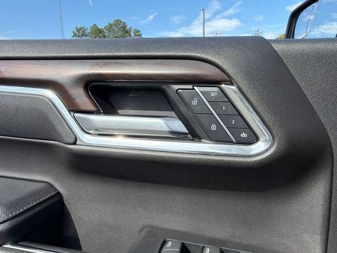 Used 2025 GMC Sierra 1500 SLT RWD image 22