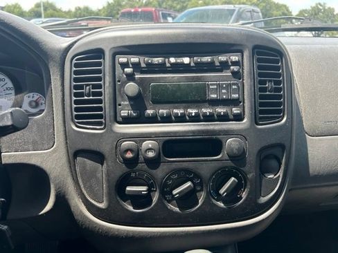 Used 2007 Ford Escape XLS FWD image 24