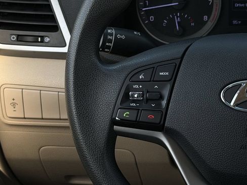 Used 2018 Hyundai Tucson SE w/ Cargo Package FWD image 13