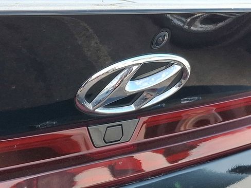 Used 2023 Hyundai Elantra SEL w/ Convenience Package FWD image 28