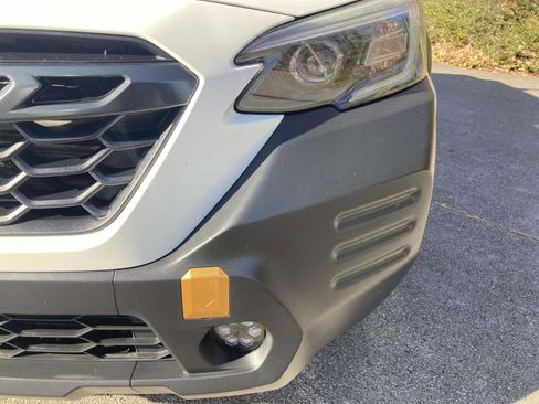 Used 2022 Subaru Outback Wilderness w/ Wilderness Package image 12