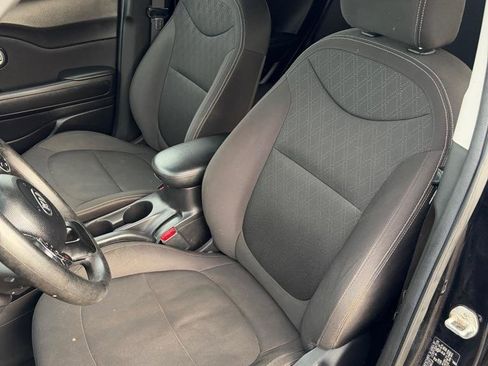 Used 2016 Kia Soul image 4