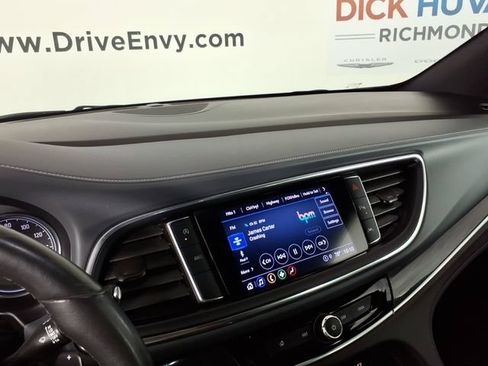 Used 2023 Buick Enclave Essence AWD/4WD image 24