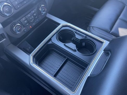 Used 2020 Ford F250 Lariat w/ Chrome Package image 27