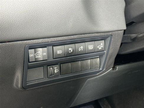 Used 2024 Toyota Tundra Limited image 16