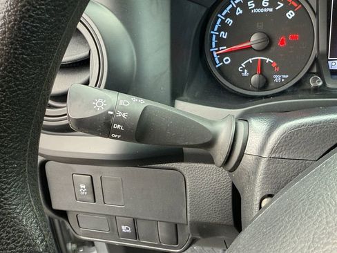 Used 2022 Toyota Tacoma SR image 13