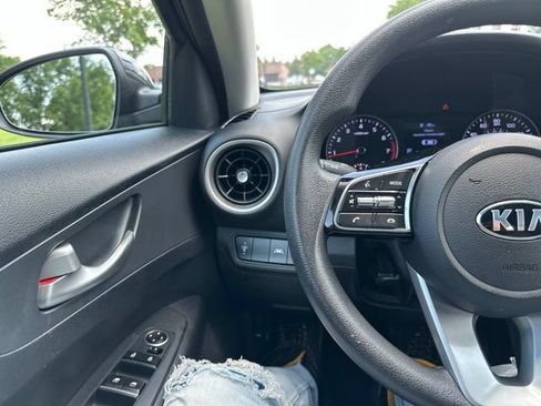Used 2019 Kia Forte LXS FWD image 37