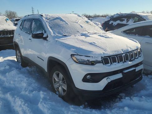 Used 2022 Jeep Compass Latitude AWD/4WD image 3