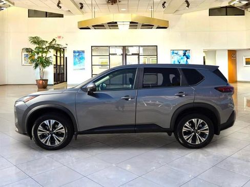 Used 2023 Nissan Rogue SV FWD image 8
