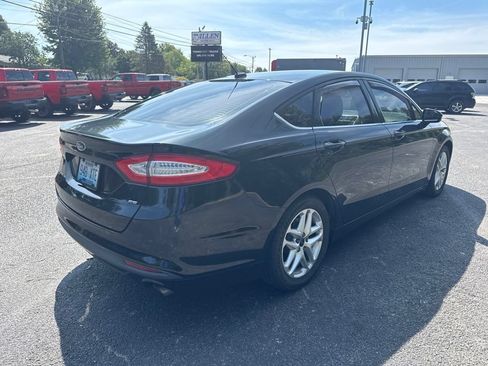 Used 2015 Ford Fusion SE FWD image 5