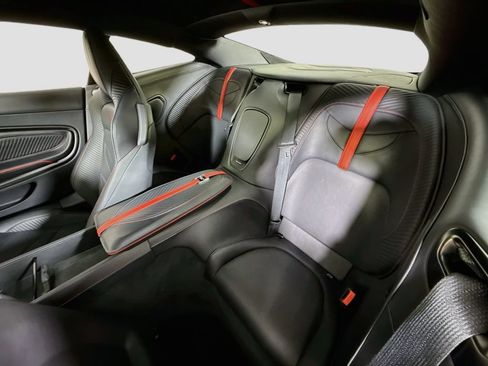 Used 2023 Aston Martin DBS Coupe RWD image 18