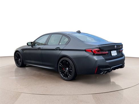 Used 2022 BMW M5 w/ Executive Package image 3