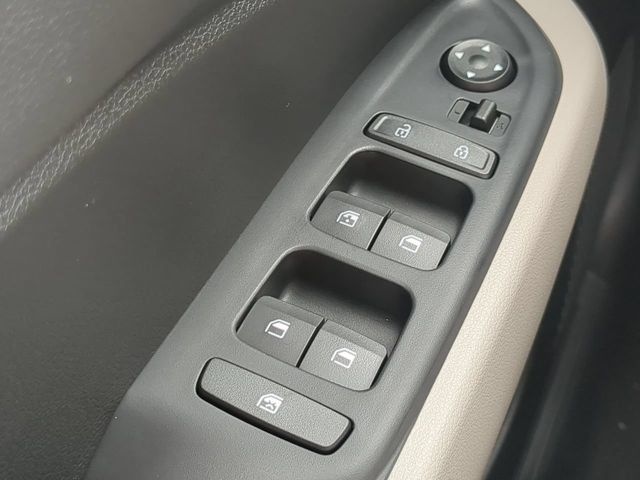 Used 2026 Hyundai Venue SEL FWD image 22