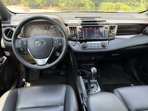 Used 2018 Toyota RAV4 SE w/ Advanced Technology Package FWD image 25