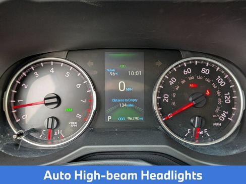 Used 2022 Toyota RAV4 XLE FWD image 19