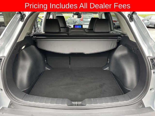 Used 2025 Toyota Corolla Cross XLE FWD image 11