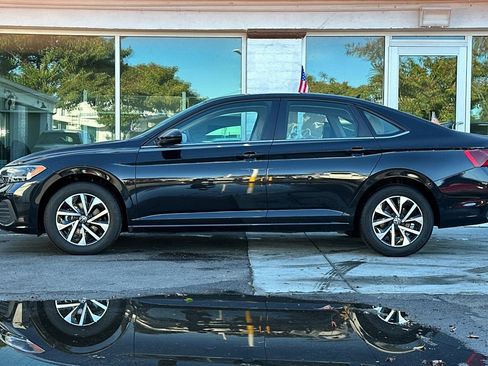 Used 2022 Volkswagen Jetta S image 7