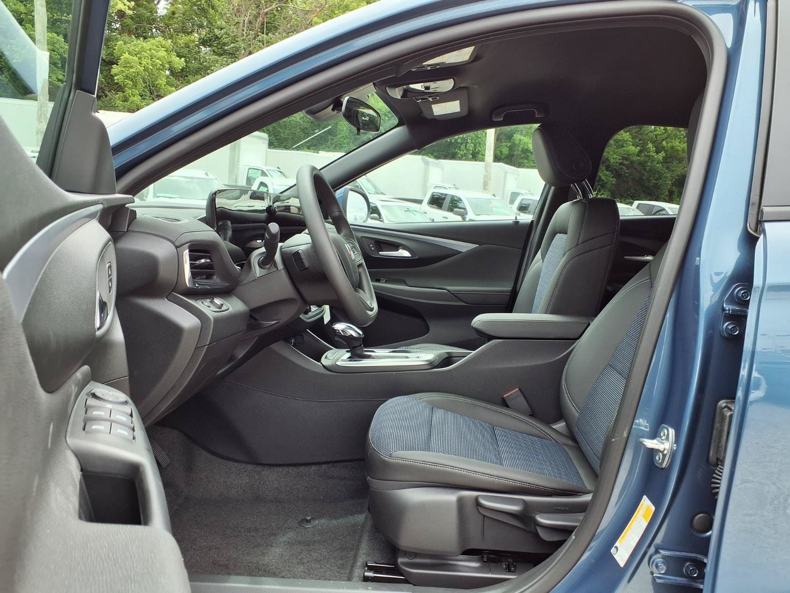 New 2026 Buick Envista Sport Touring FWD image 12